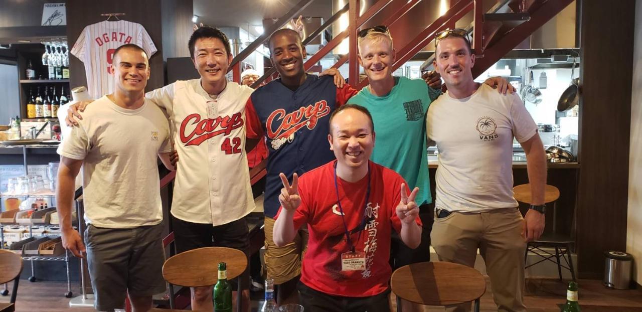 Red Helmet House & Sports Bar Hiroshima Hostel Eksteriør bilde